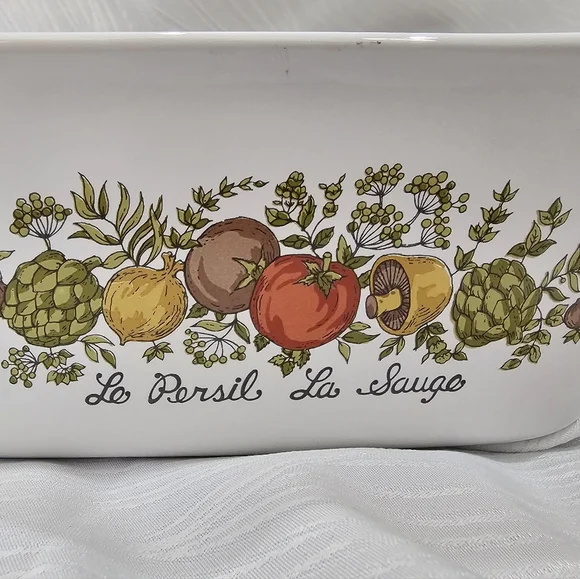 Vintage CorningWare P-4-B casserole dish 60s/70s EXCELLENT Condition - Picture 2 of 8